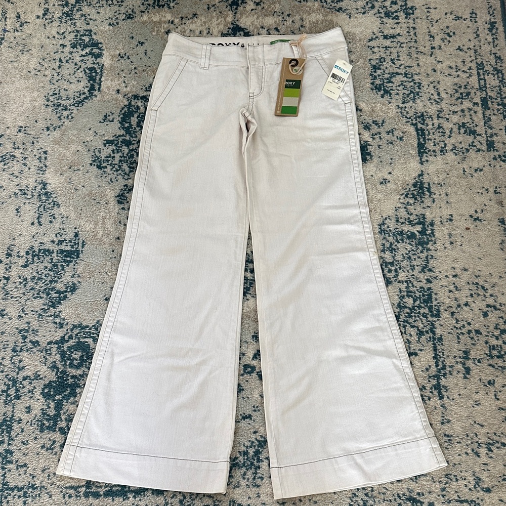 Roxy Women's Flare Jeans in white NWT size 7 y2k